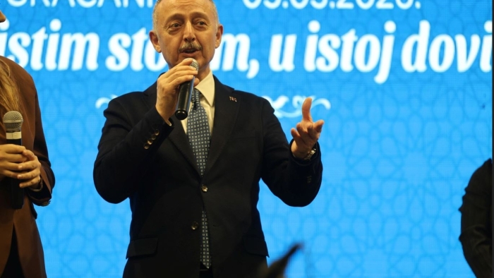 Büyükşehir “Kardeşlik Sofrası’nı” bu kez Bosna’da kurdu:  Başkan Büyükakın da soydaşlarla iftar açtı